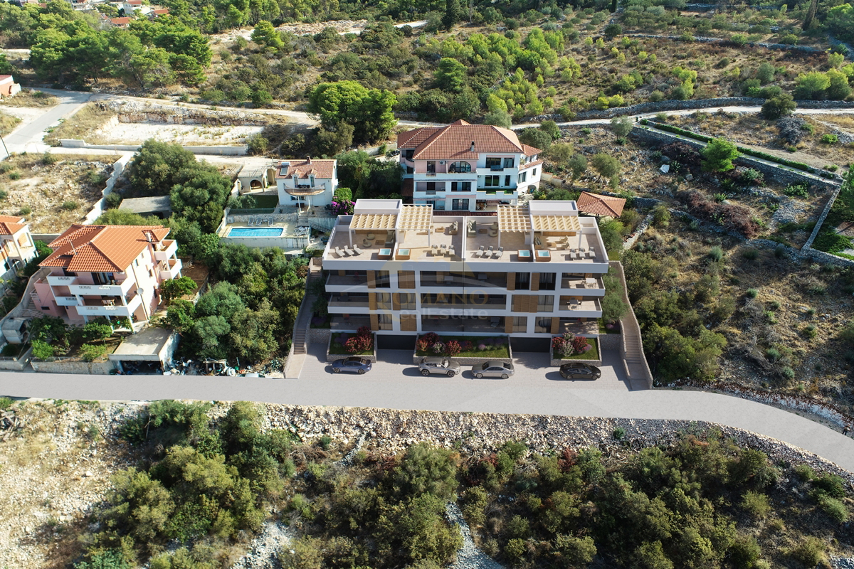 Dvosobno stanovanje z razgledom na morje na Čiovu, območje Salduna blizu kampa Rožac - 64 m2